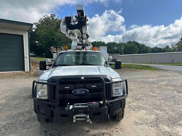 Image of Ford F-550 equipment image 1