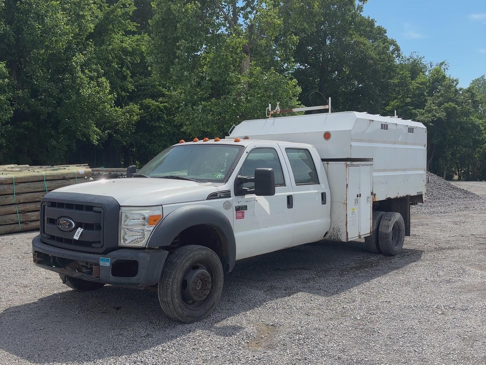 2014 Ford F-550 Equipment Image0