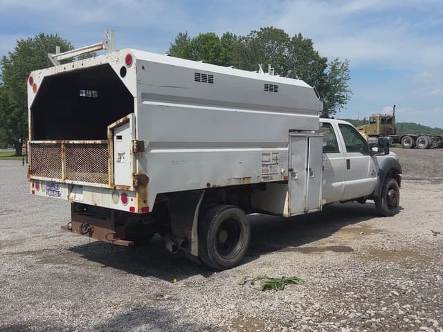 Image of Ford F-550 equipment image 3
