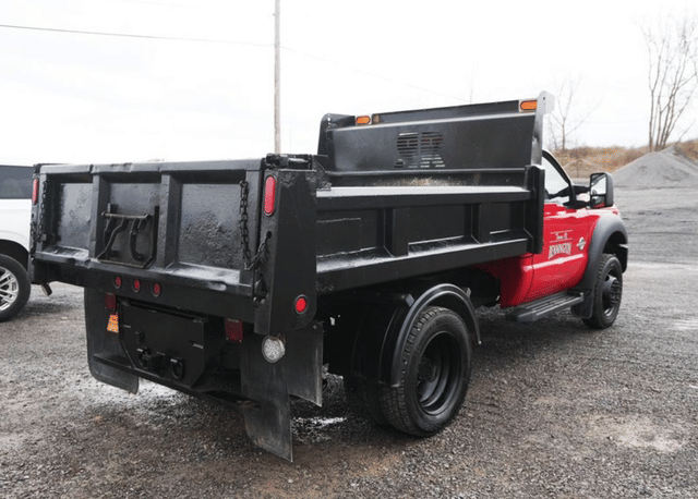 Image of Ford F-550 equipment image 4