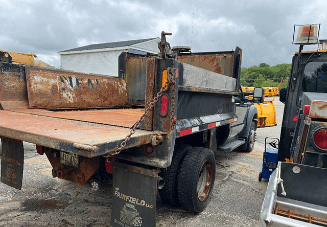 Image of Ford F-550 equipment image 3