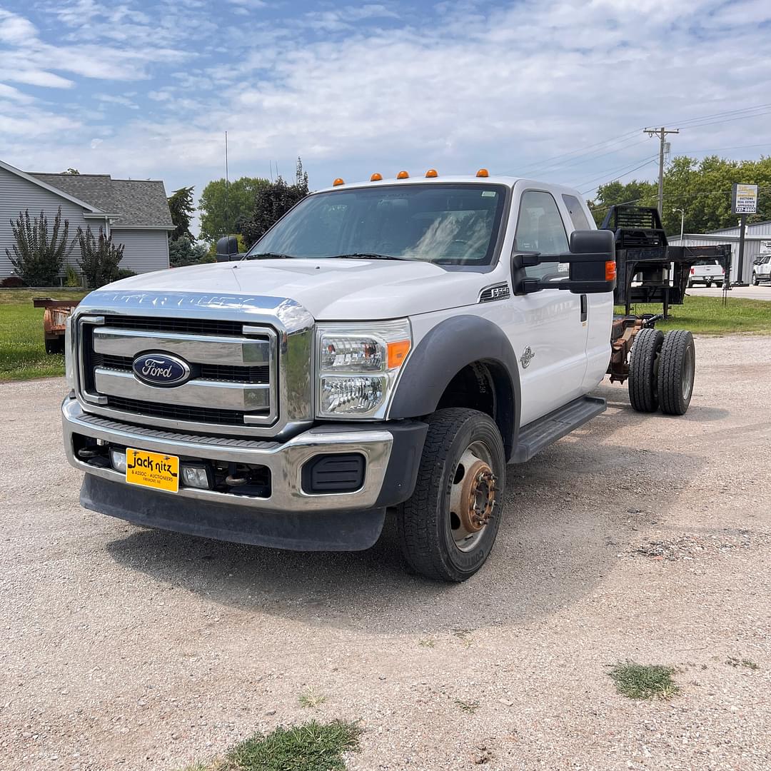 Image of Ford F-550 Primary image