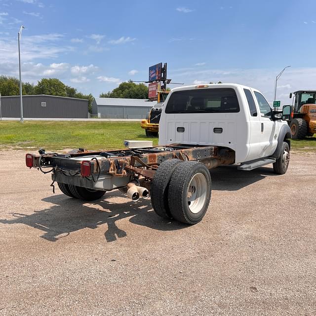 Image of Ford F-550 equipment image 4