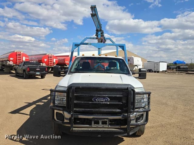 Image of Ford F-550 equipment image 1
