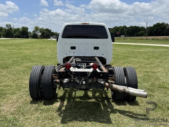 Image of Ford F-550 equipment image 3