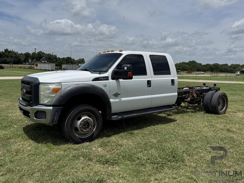 2013 Ford F-550 Equipment Image0