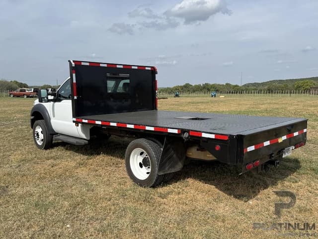 Image of Ford F-550 equipment image 4