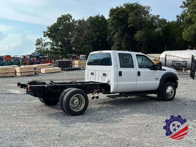 Image of Ford F-550 equipment image 3