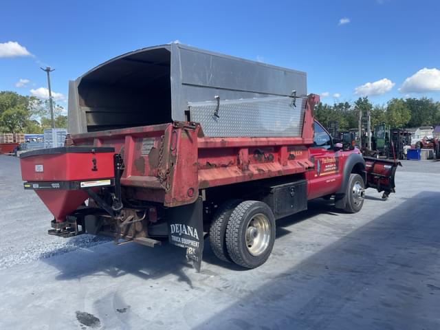 Image of Ford F-550 equipment image 3