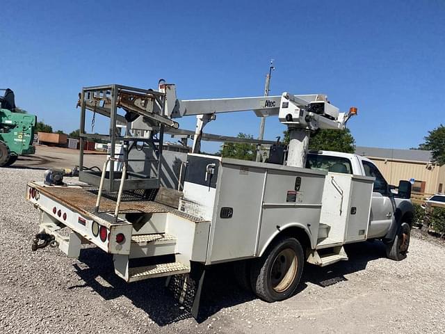 Image of Ford F-550XLSD equipment image 3