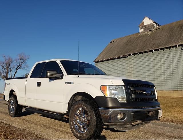 Image of Ford F-150 equipment image 3