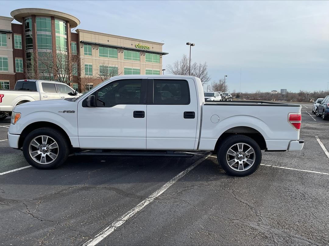 Image of Ford F-150 Primary image