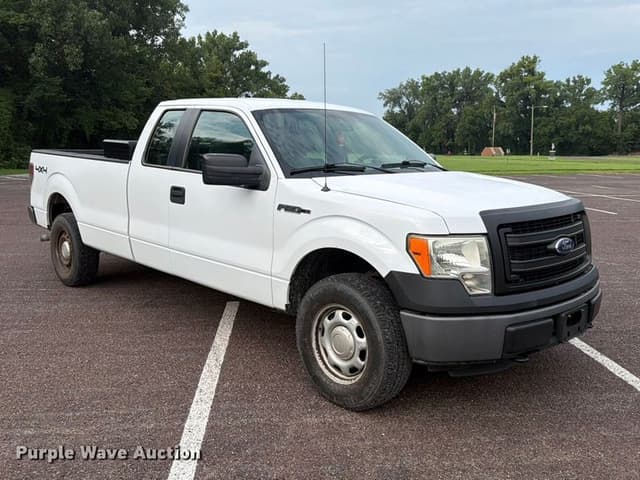 Image of Ford F-150 equipment image 2