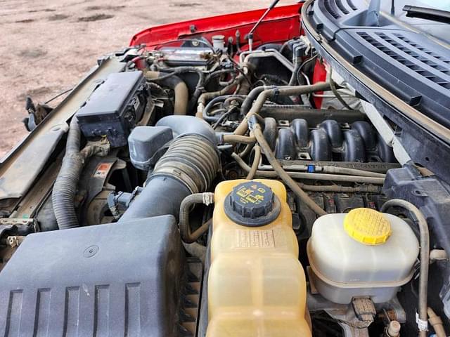 Image of Ford F-150 equipment image 4