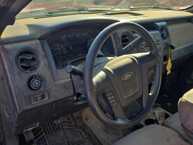 Image of Ford F-150 equipment image 2
