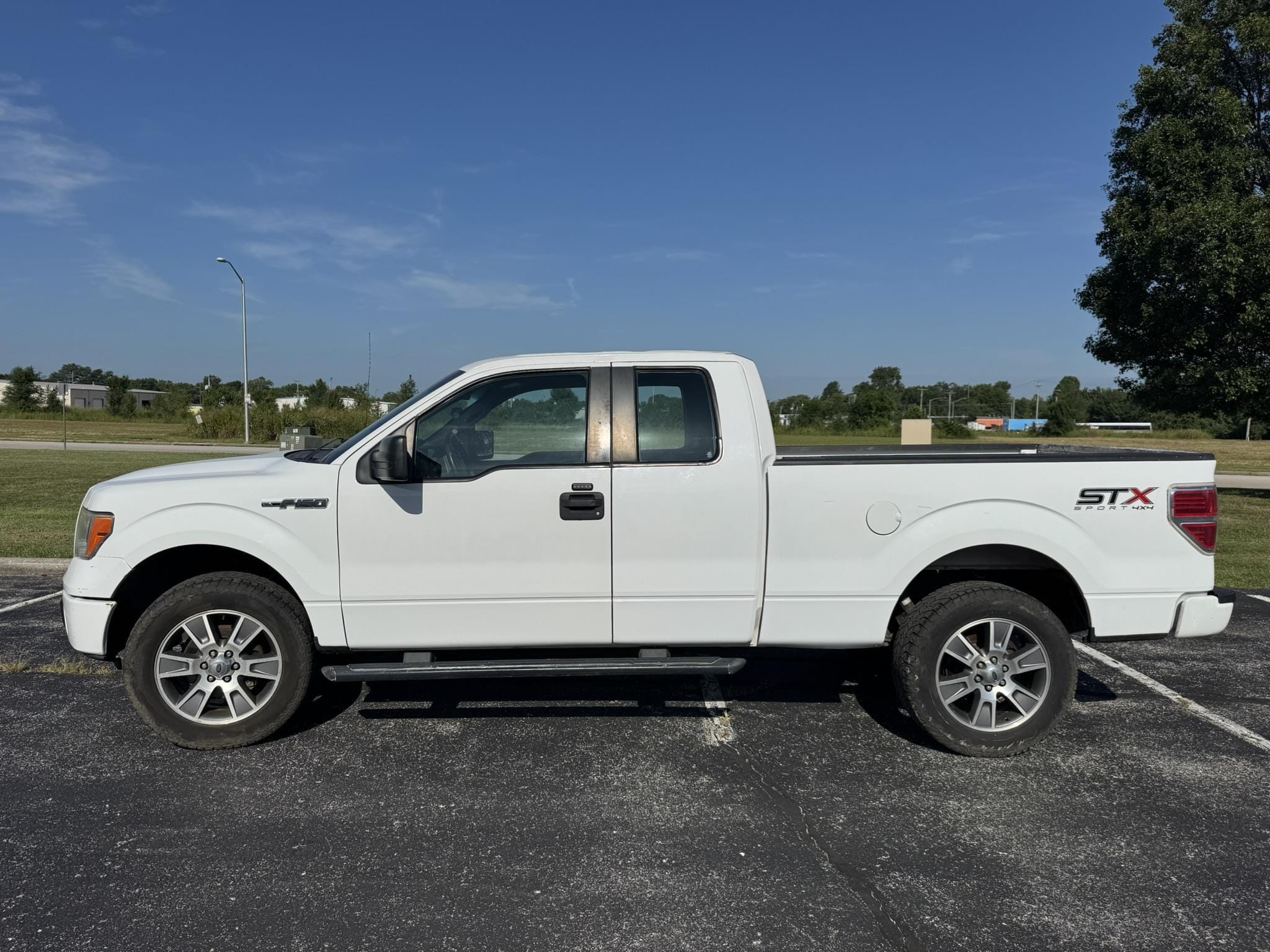 2014 Ford F-150 Equipment Image0