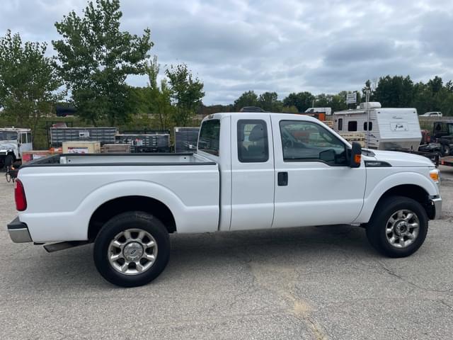 Image of Ford F-250 equipment image 3