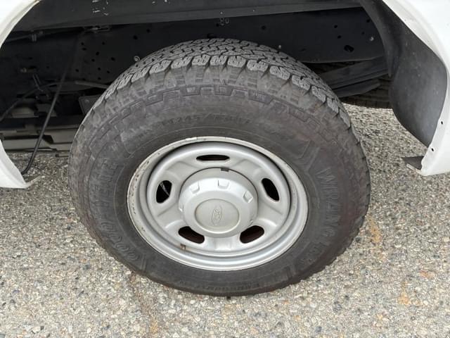 Image of Ford F-250 equipment image 4