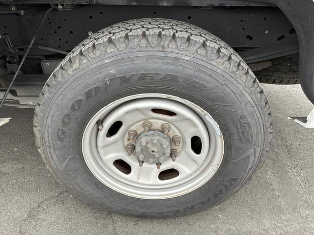 Image of Ford F-250 equipment image 4