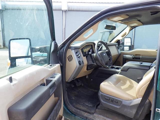 Image of Ford F-250 equipment image 4