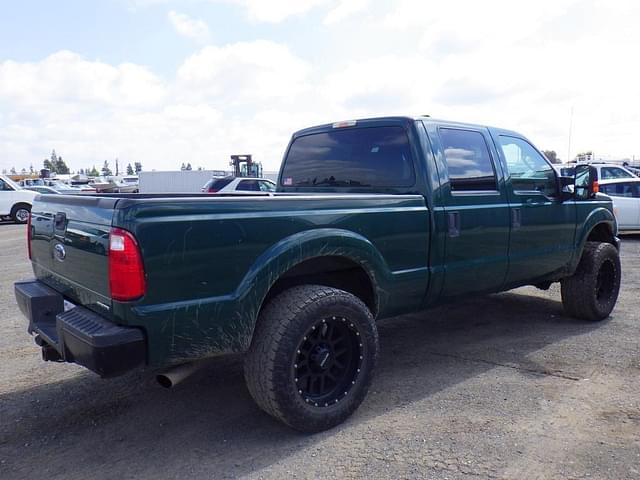Image of Ford F-250 equipment image 2