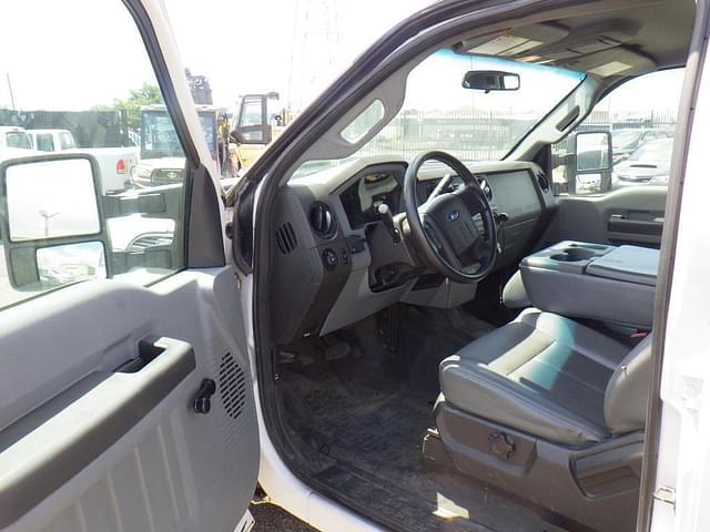 Image of Ford F-250 equipment image 4