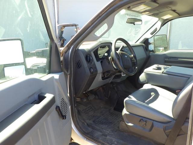 Image of Ford F-250 equipment image 4