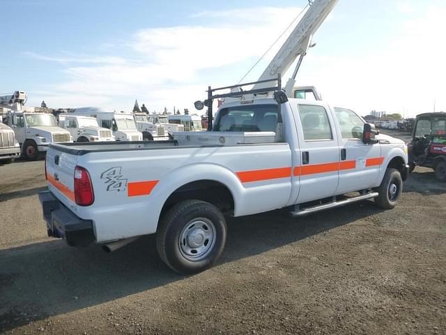 Image of Ford F-250 equipment image 2