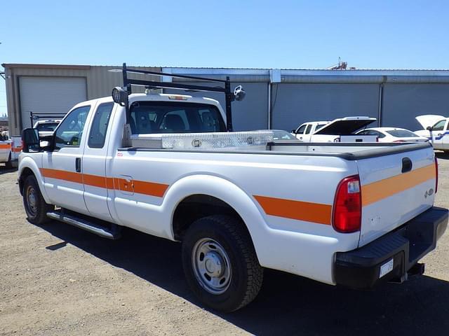 Image of Ford F-250 equipment image 4