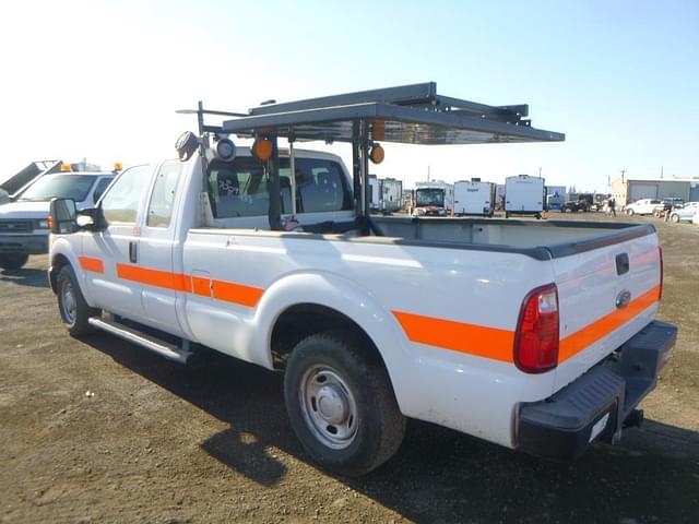 Image of Ford F-250 equipment image 3