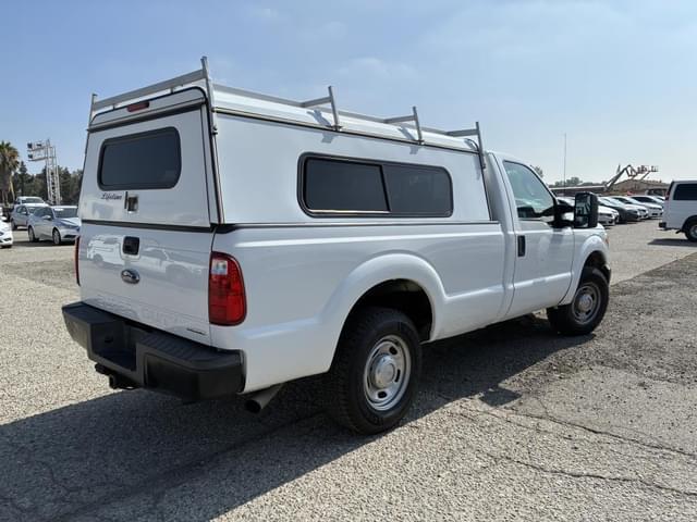 Image of Ford F-250 equipment image 2