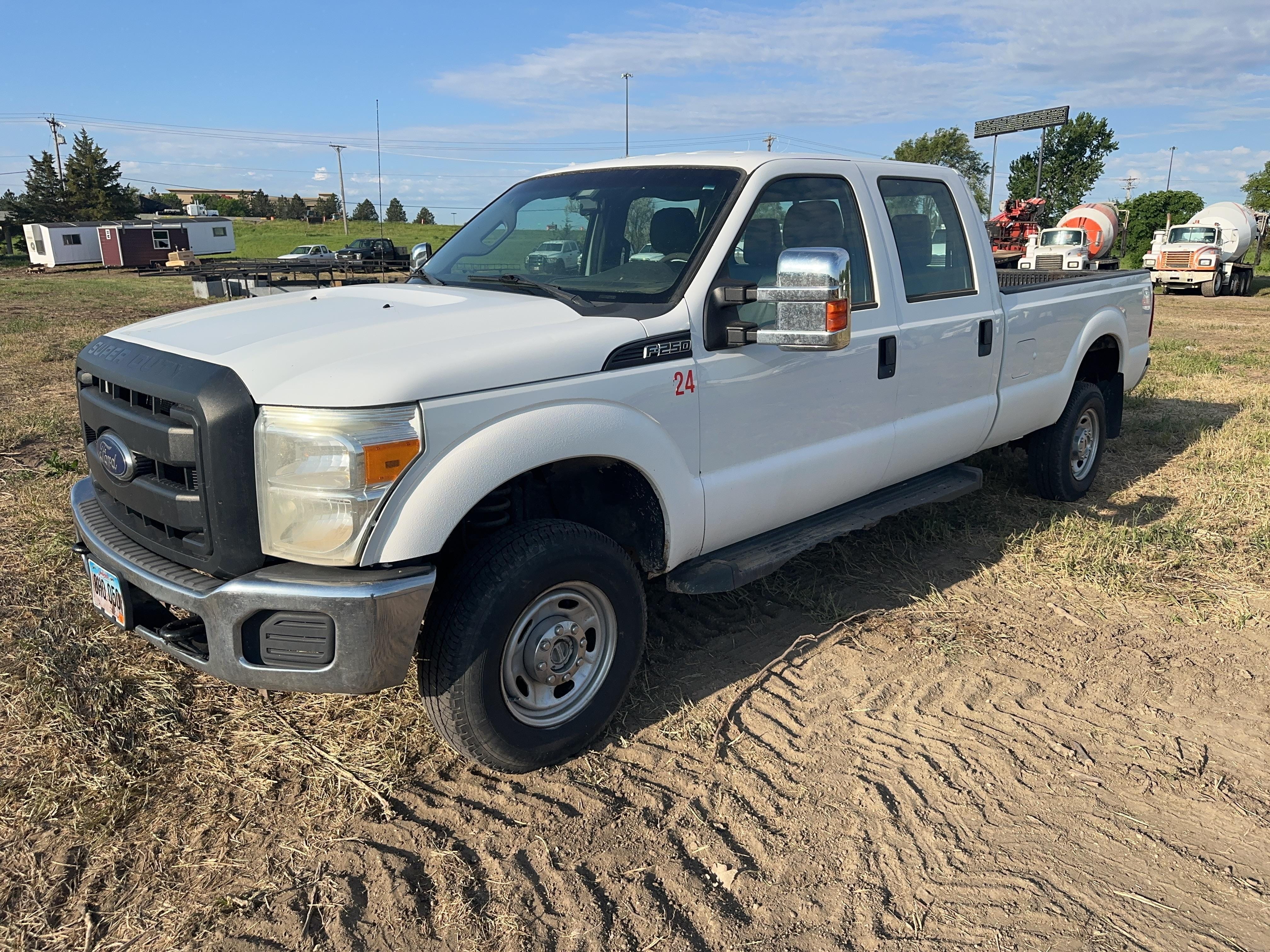 2014 Ford F-250 Equipment Image0