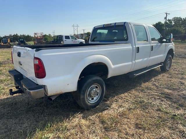 Image of Ford F-250 equipment image 2