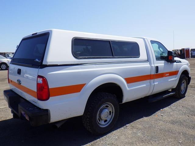 Image of Ford F-250 equipment image 2