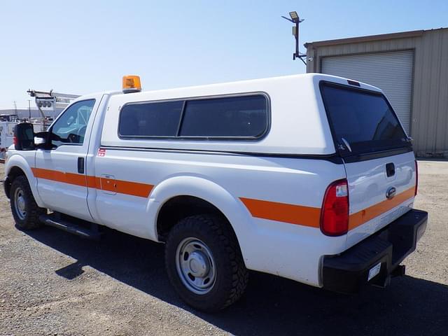Image of Ford F-250 equipment image 3