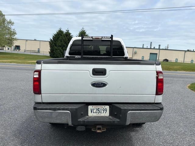 Image of Ford F-250 equipment image 3