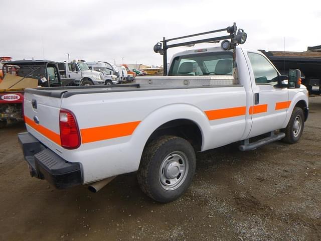 Image of Ford F-250 equipment image 2