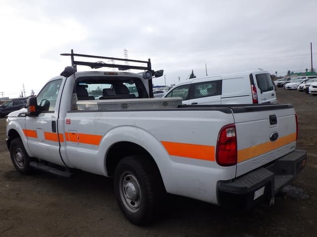 Image of Ford F-250 equipment image 3