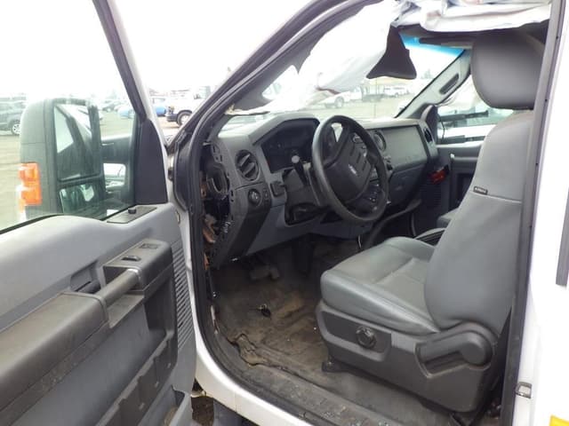 Image of Ford F-250 equipment image 4