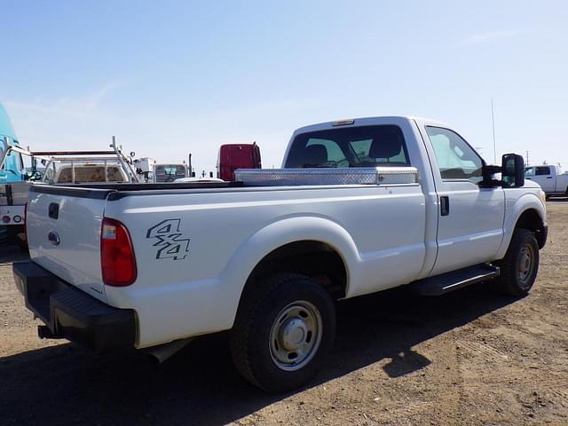 Image of Ford F-250 equipment image 2