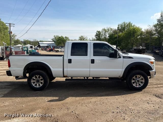 Image of Ford F-250 equipment image 3