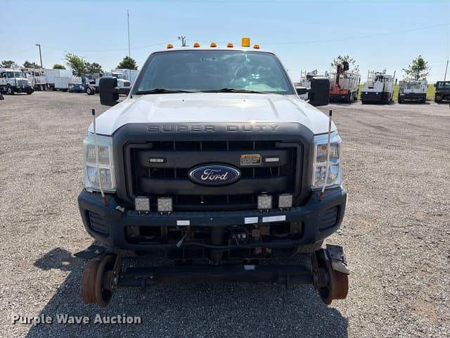 Image of Ford F-250 equipment image 1
