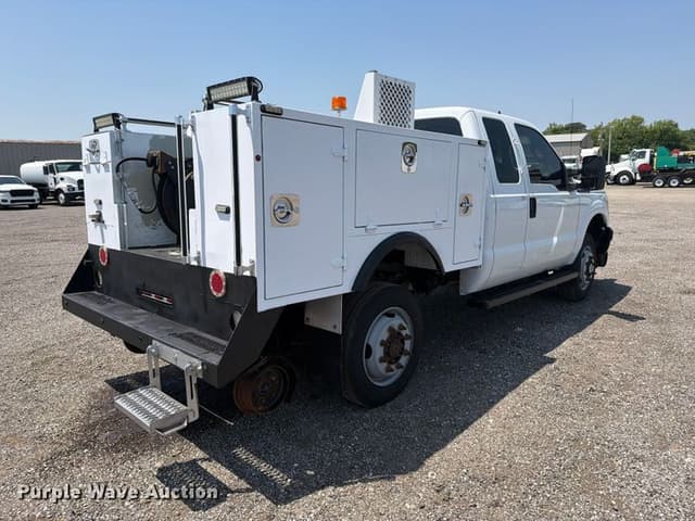 Image of Ford F-250 equipment image 4