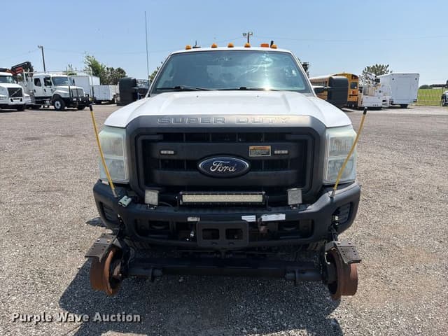 Image of Ford F-250 equipment image 1
