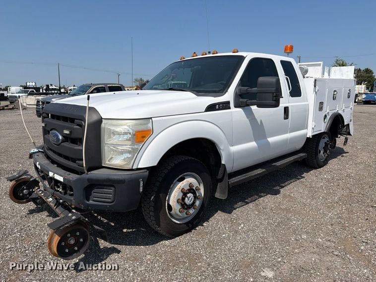 2014 Ford F-250 Equipment Image0
