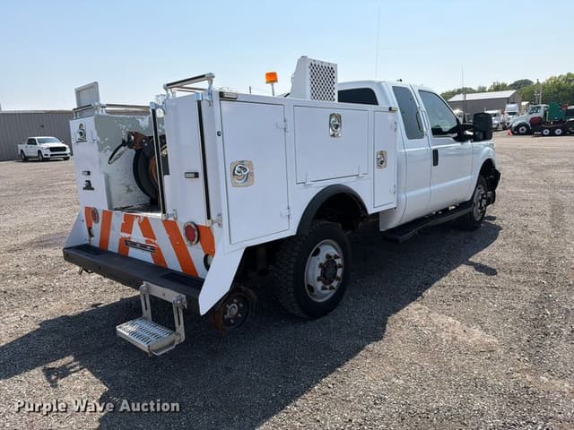 Image of Ford F-250 equipment image 4