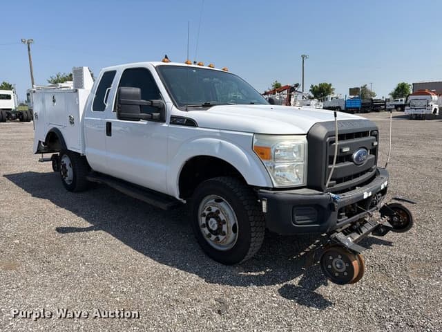 Image of Ford F-250 equipment image 2
