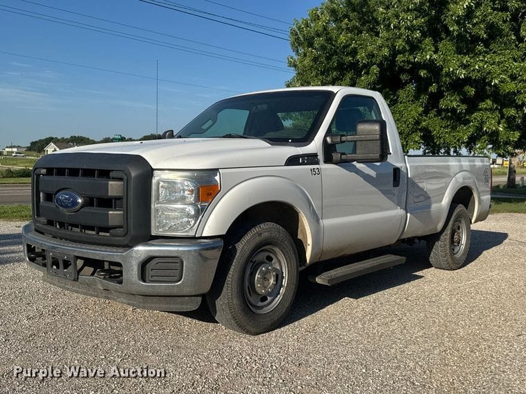 2014 Ford F-250 Equipment Image0
