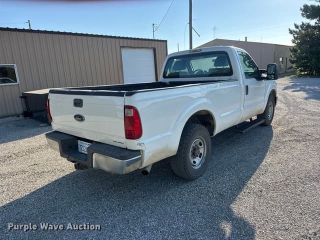 Image of Ford F-250 equipment image 4
