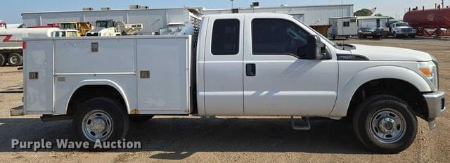 Image of Ford F-250 equipment image 3